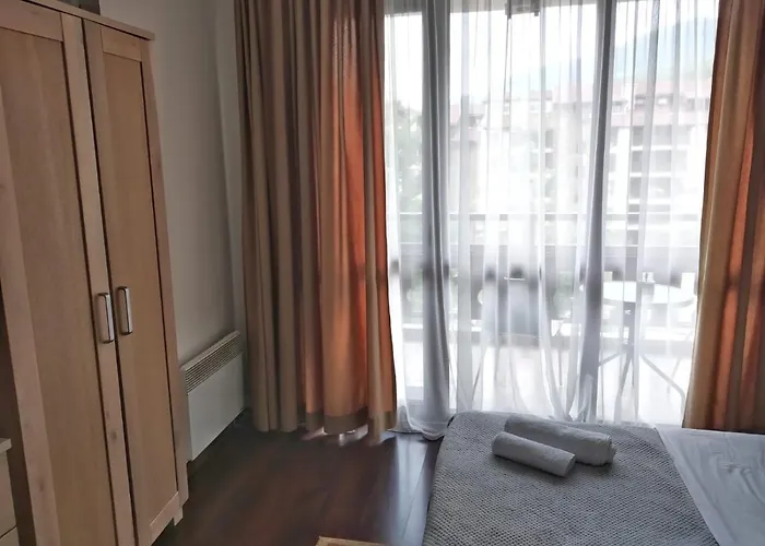 Апартаменты Oksana's At Infinity